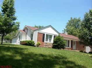 2 Norshire Ln, Hazelwood, MO