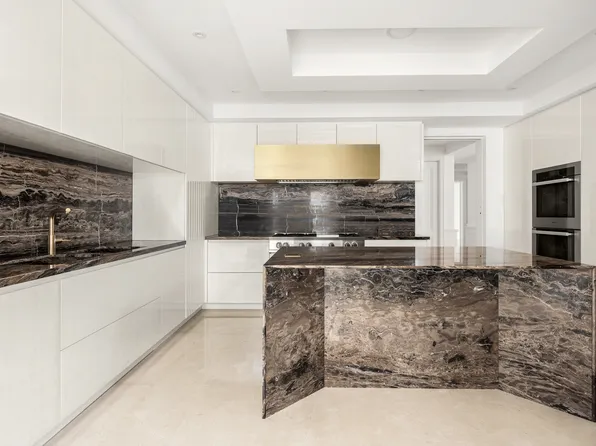 133 East 73rd Street image 3 of 11