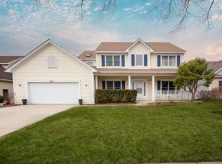 680 Ridgewood Dr, Antioch, IL 60002