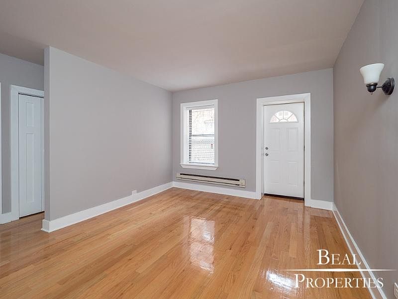 1st image of 1347 N Dearborn St APT 407