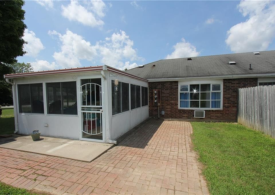 1st image of 8446 Bennett Dr