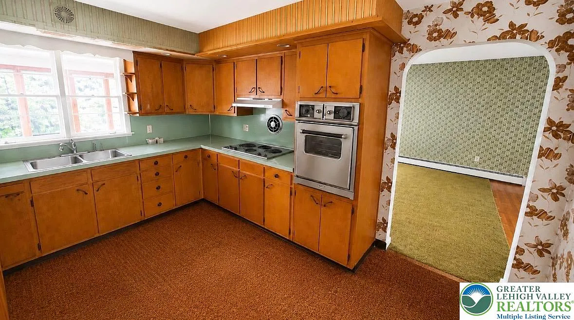 3 bed, 2.0 bath, 3088 sqft, $2,800 — Photo 4