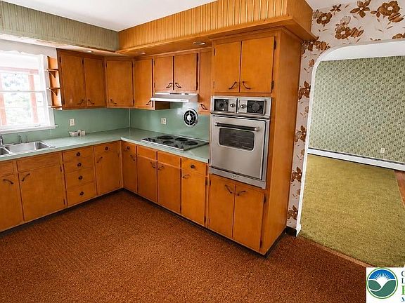4th image of 1306 Trexlertown Rd