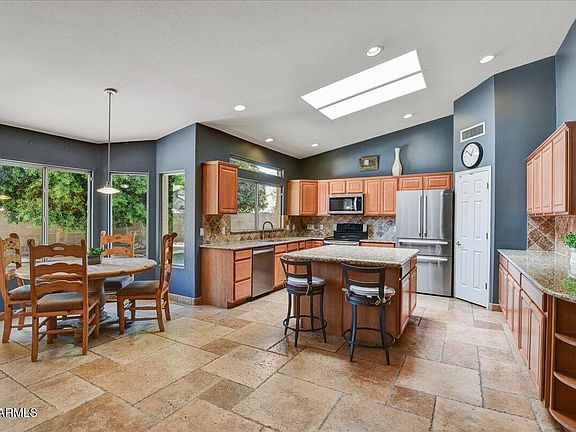 2nd image of 5639 E Kings Avenue