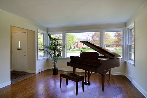2nd image of 365 Windsor Ave