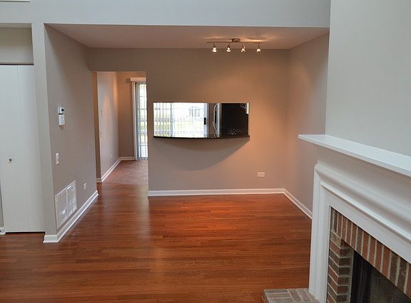 3rd image of 9146 Greencastle Ln
