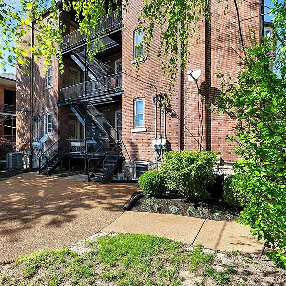 3548 Victor St #2W — Photo 24
