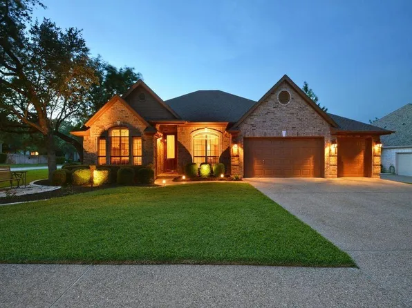 102 Champions Ct, Georgetown, TX 78628