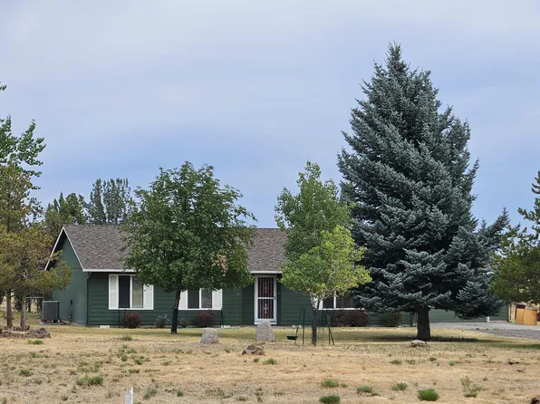 4477 NE Walnut Ave, Redmond, OR 97756