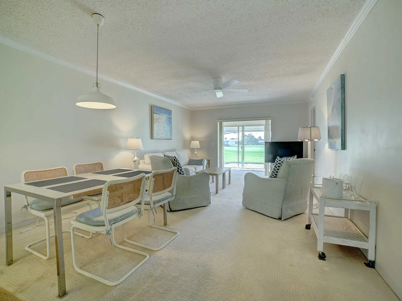 2 bed, 2.0 bath, 962 sqft, $2,400 — Photo 3