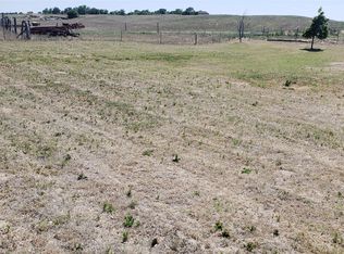 1011 E Beeson Rd, Dodge City, KS 67801