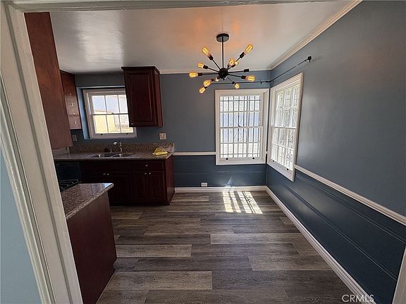 5th image of 116 1/2 N Kenmore Ave
