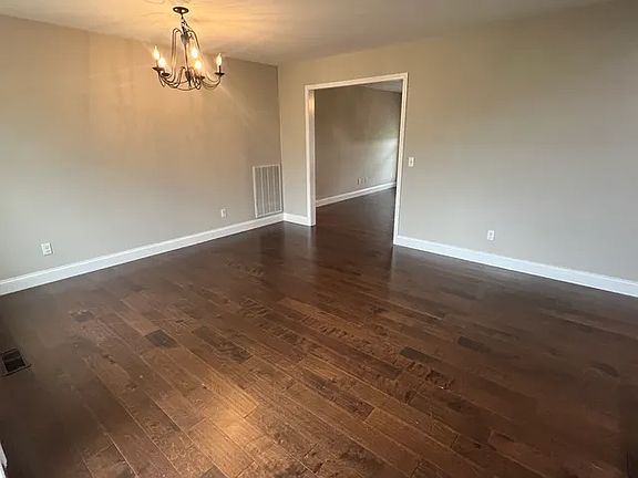 4th image of 4901 Cedar Creek Cir