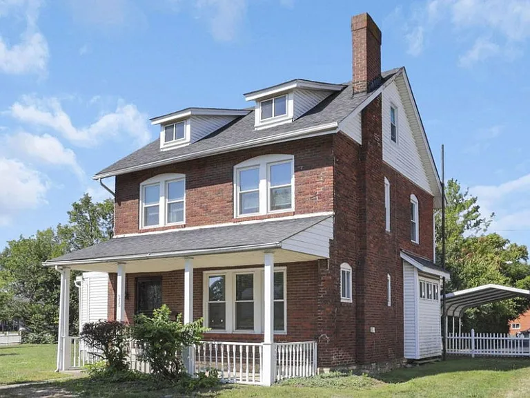 215 Martin Luther King Jr Blvd — Photo 2