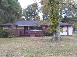 322 S Park Dr, Petersburg, VA 23805