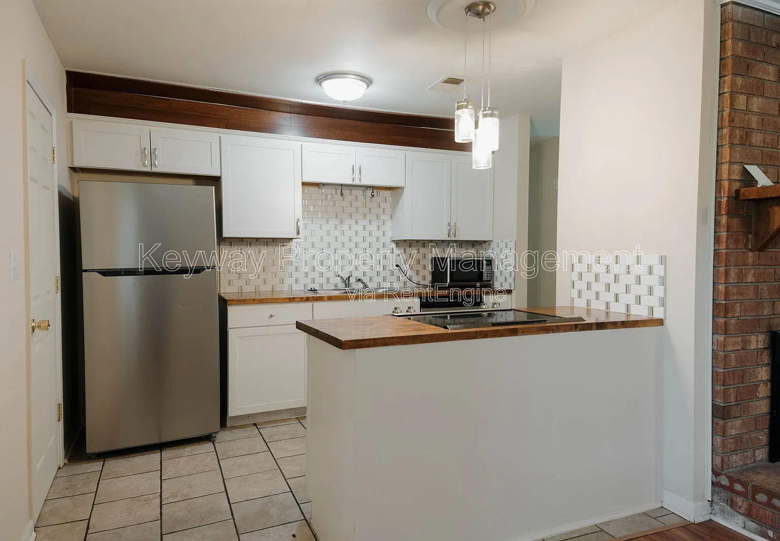 3 bed, 2.0 bath, 1270 sqft, $1,430 — Photo 3