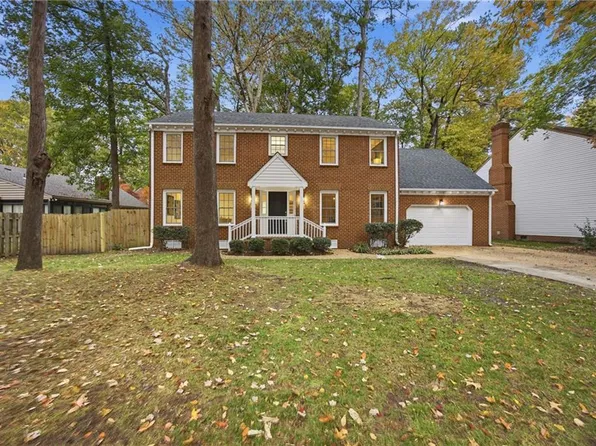 605 Hollygate Ln, Chesapeake, VA 23322