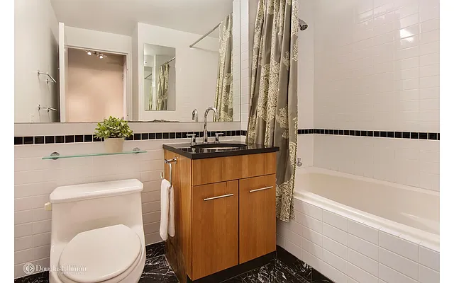 Rented by Douglas Elliman | media 20