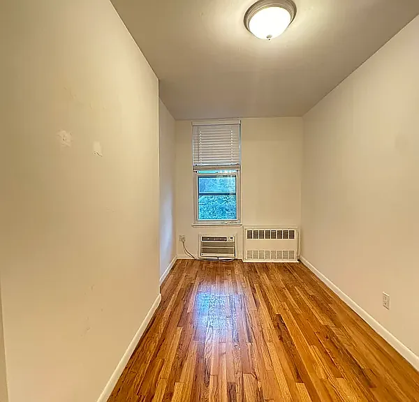 1321 3rd Ave #4B — Photo 5