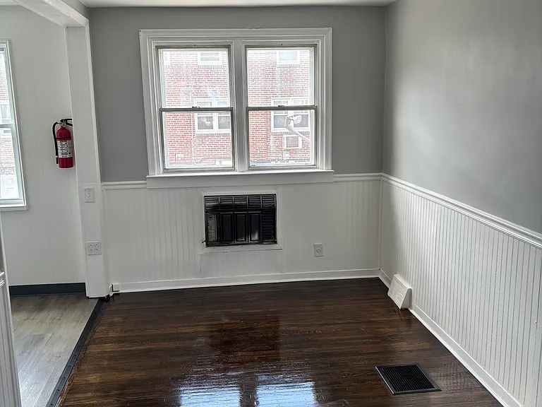 40 Folcroft Ave — Photo 2