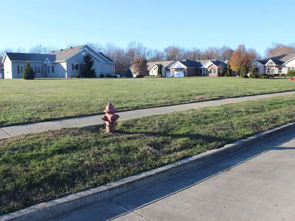 1 N Broughton St, Salem, IL 62881
