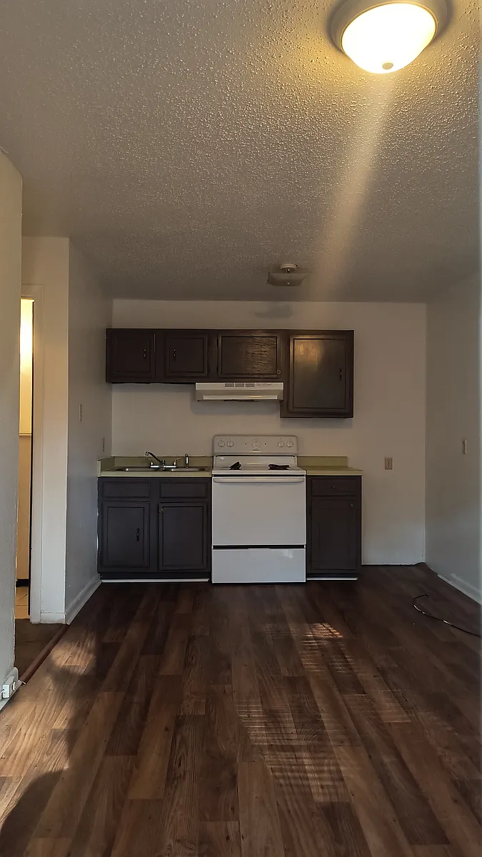Building Photo - 2100 Sidney St #5C