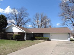 1909 Highwood Ave, Pekin, IL