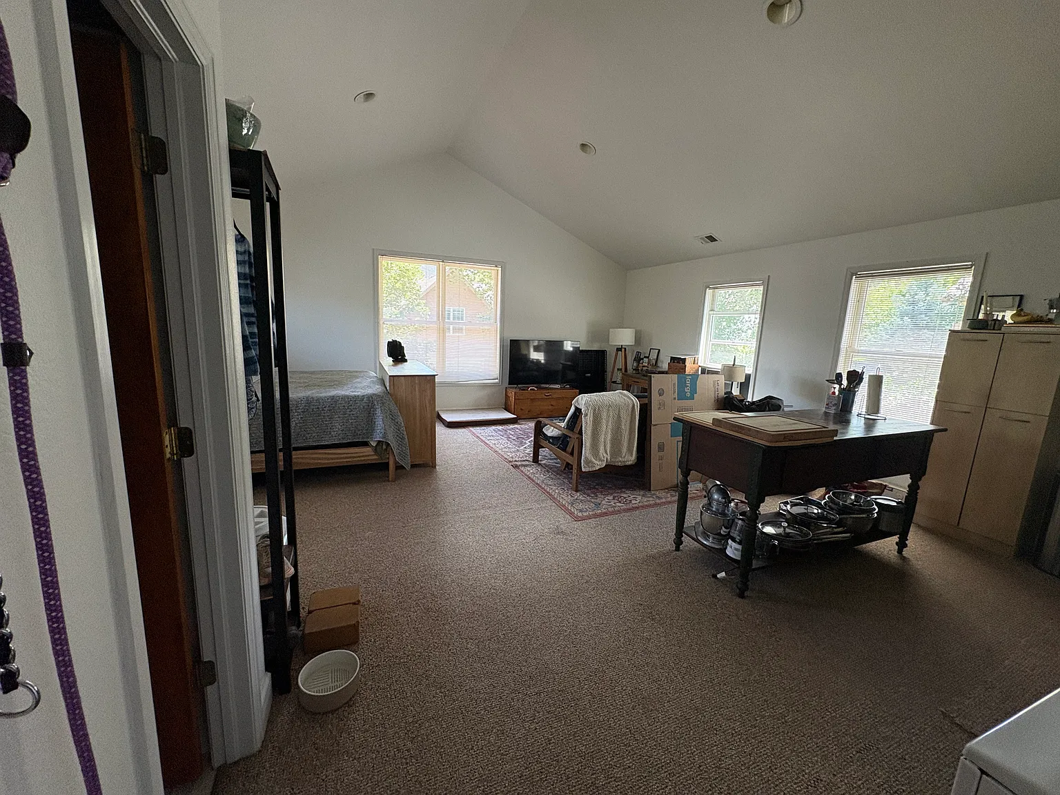 Studio, 400 sqft, $2,300 — Photo 2