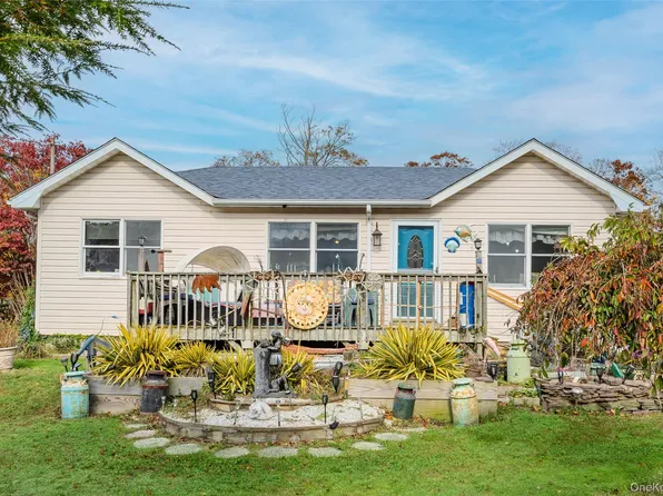 1 Elm Road E, Mastic Beach, NY 11951