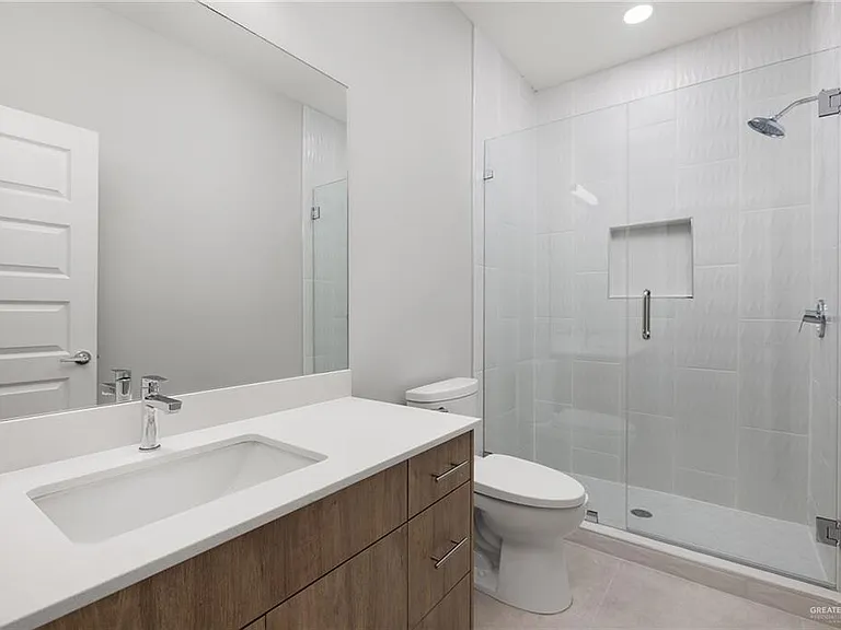 608 Oriole Rd #3 — Photo 4