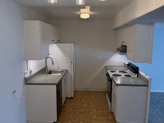 2nd image of 1606 Cottonwood Dr APT 10