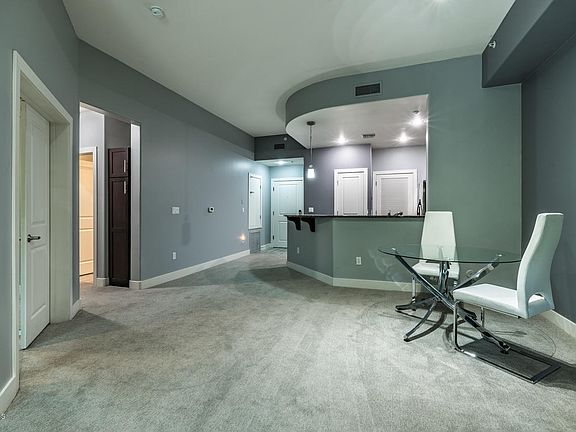 4th image of 945 E Playa Del Norte Dr