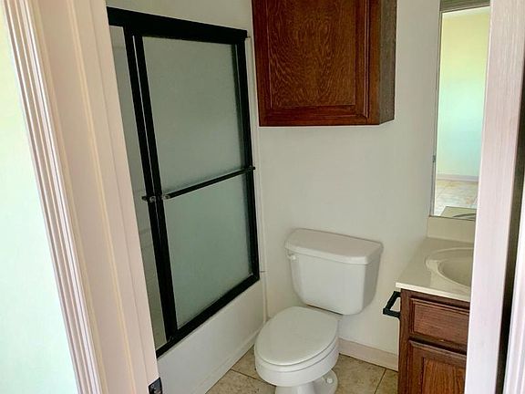5th image of 1409 W Fig Ave