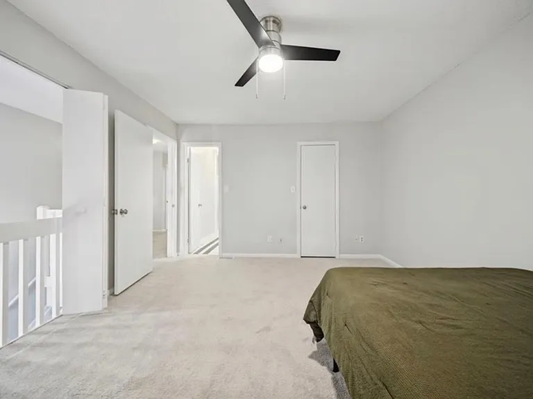 719 Waters Dr — Photo 17