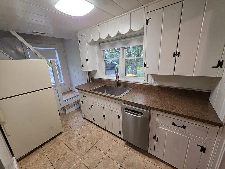 148 Liberty Corner Rd — Photo 6
