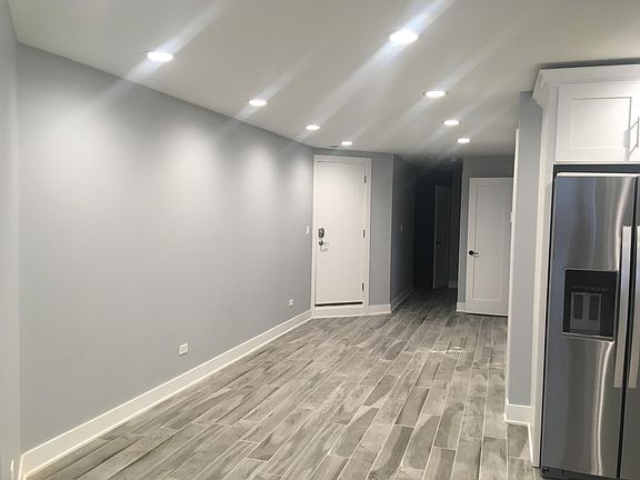 4th image of 3309 S Emerald Ave #G