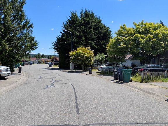 5th image of 5318 101st Pl NE