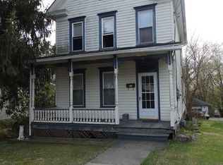 21 Smith St, East Stroudsburg, PA 18301