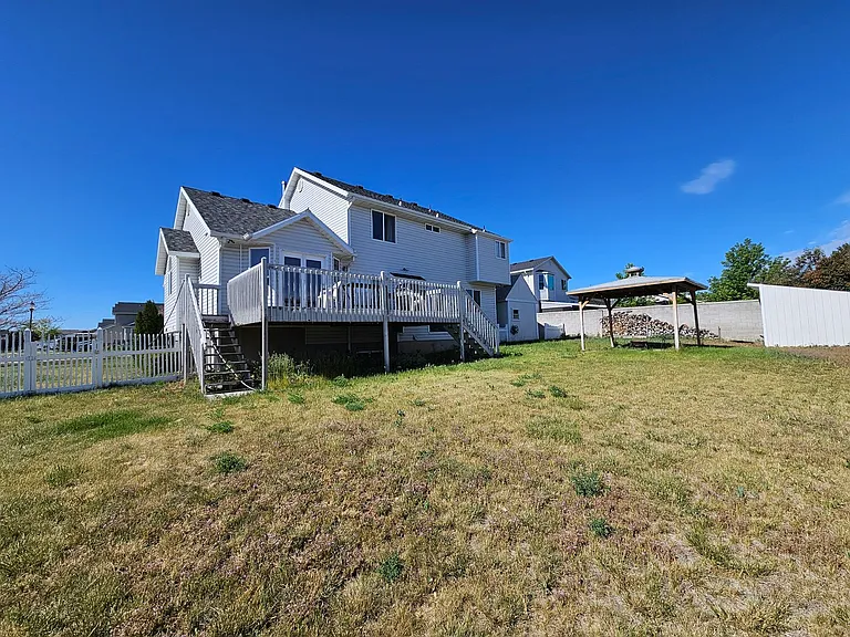 4698 Colander Dr — Photo 15