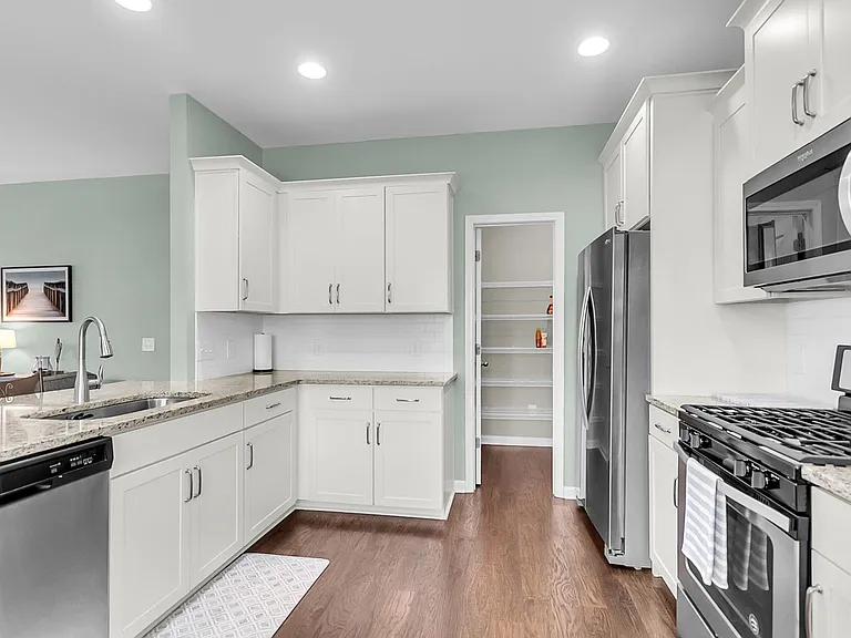 534 Alderly Dr — Photo 14