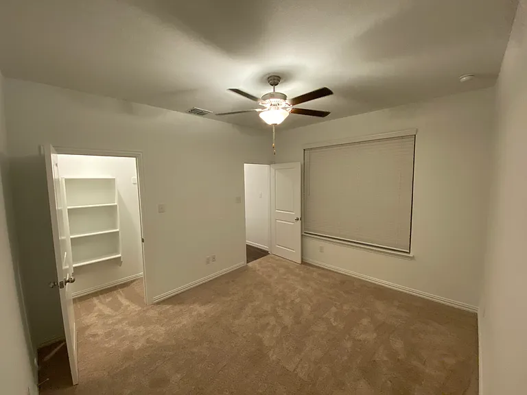 1022 Rosewood St — Photo 6