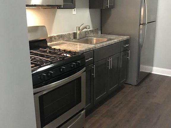 2nd image of 6209 S Francisco Ave #1