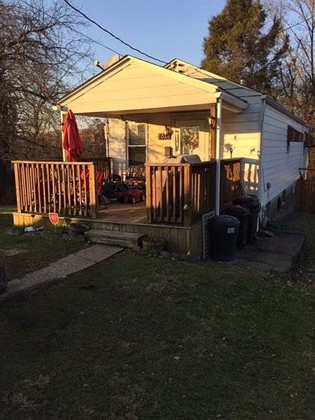 1st image of 1066 N Bluff Dr