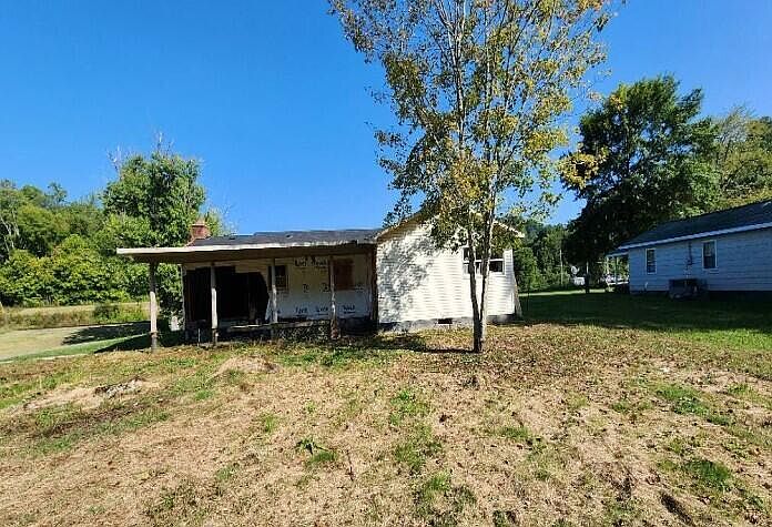 2nd image of 185 S Carter Dr