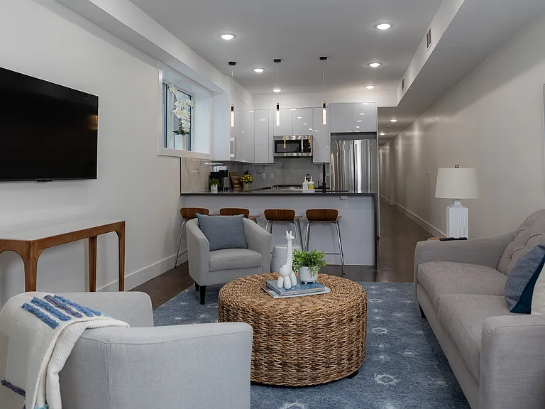 39 Boyd Ave #A — Photo 7