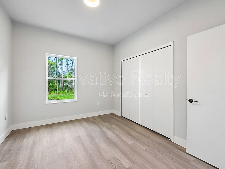 Las Palmas Apartments — Photo 54