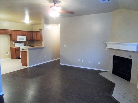 2nd image of 4508-10 SE 77th St