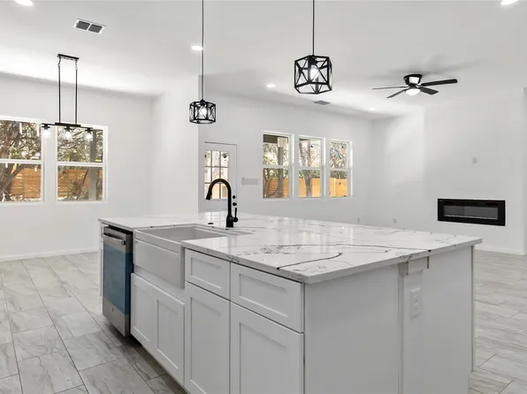 116 Crazy Cross Rd, Wimberley, TX 78676