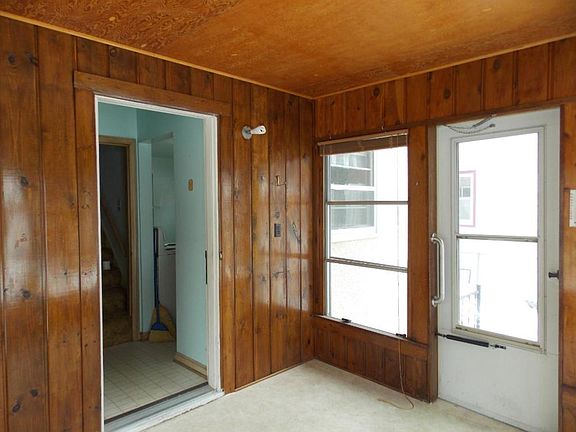 4th image of 2327 Thomas Ave N