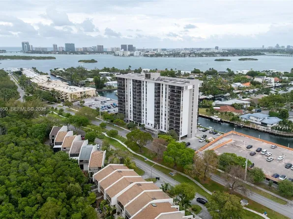 2500 NE 135th St #C502, North Miami, FL 33181